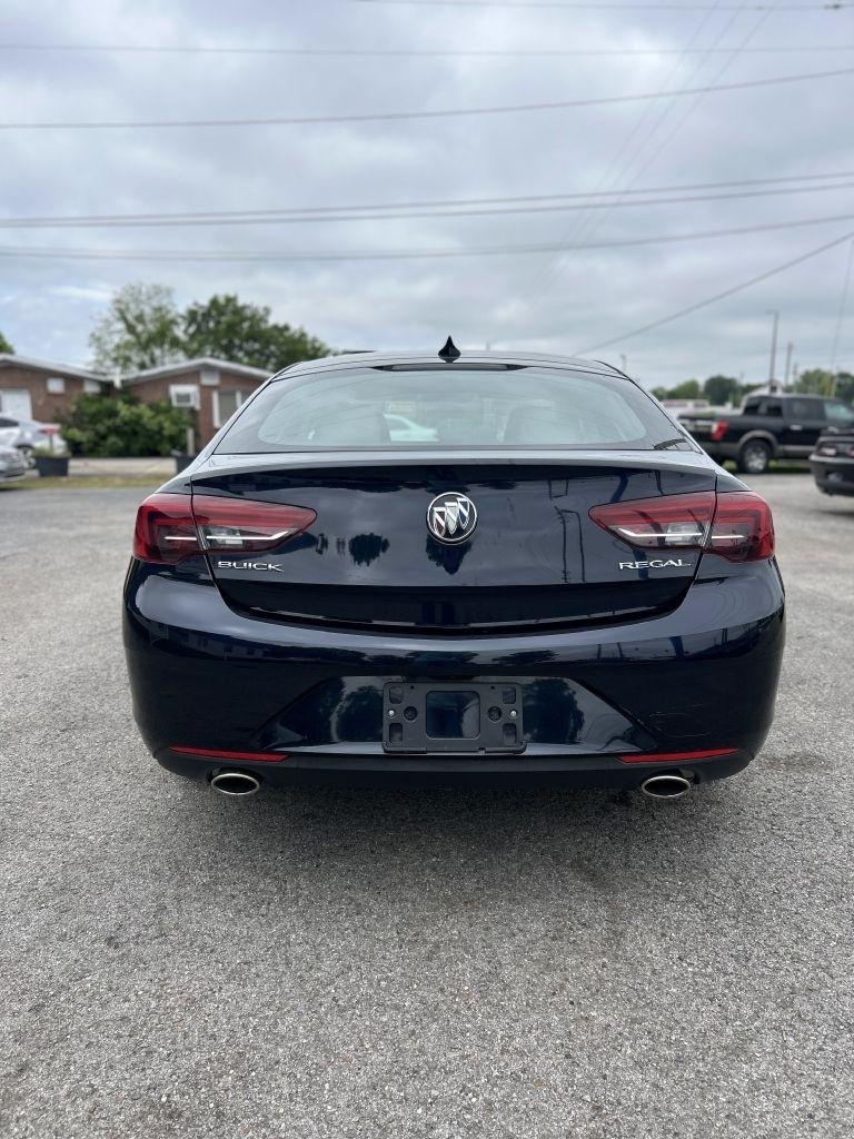 buick regal sportback 2018 W04GL6SX1J1149770 image buick regal sportback 2018 W04GL6SX1J1149770 image